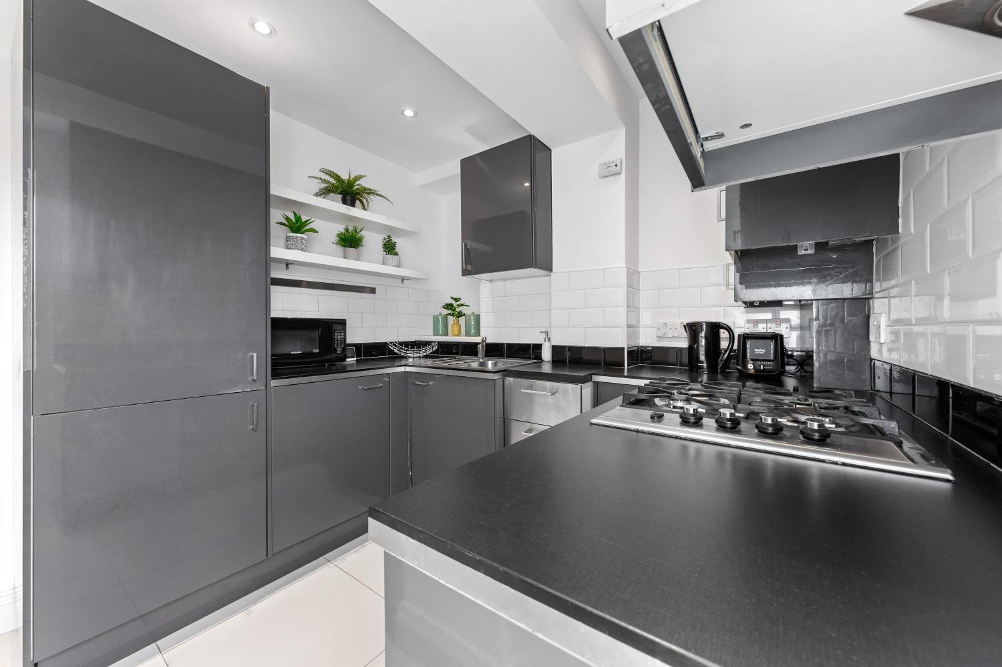 Central London Two Bedroom Serviced Apartment - Nine Elms Luxury Stay - Vauxhall & Westminster Extérieur photo