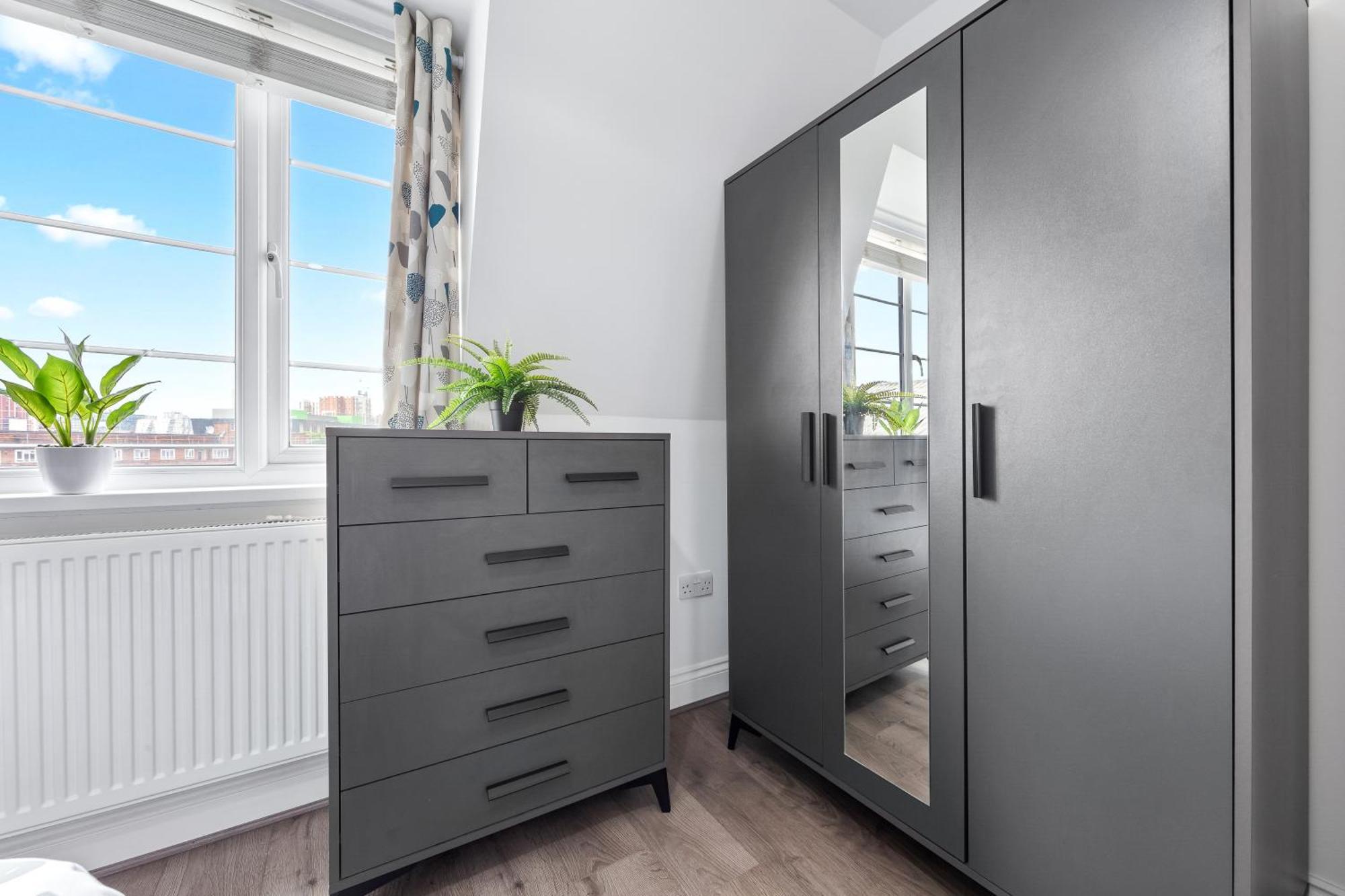 Central London Two Bedroom Serviced Apartment - Nine Elms Luxury Stay - Vauxhall & Westminster Extérieur photo