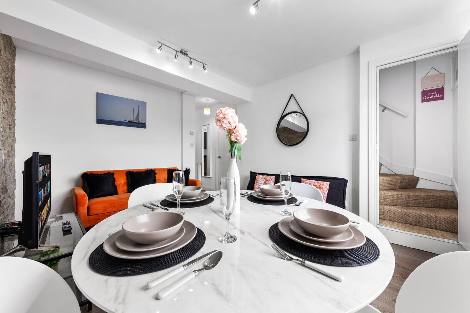 Central London Two Bedroom Serviced Apartment - Nine Elms Luxury Stay - Vauxhall & Westminster Extérieur photo