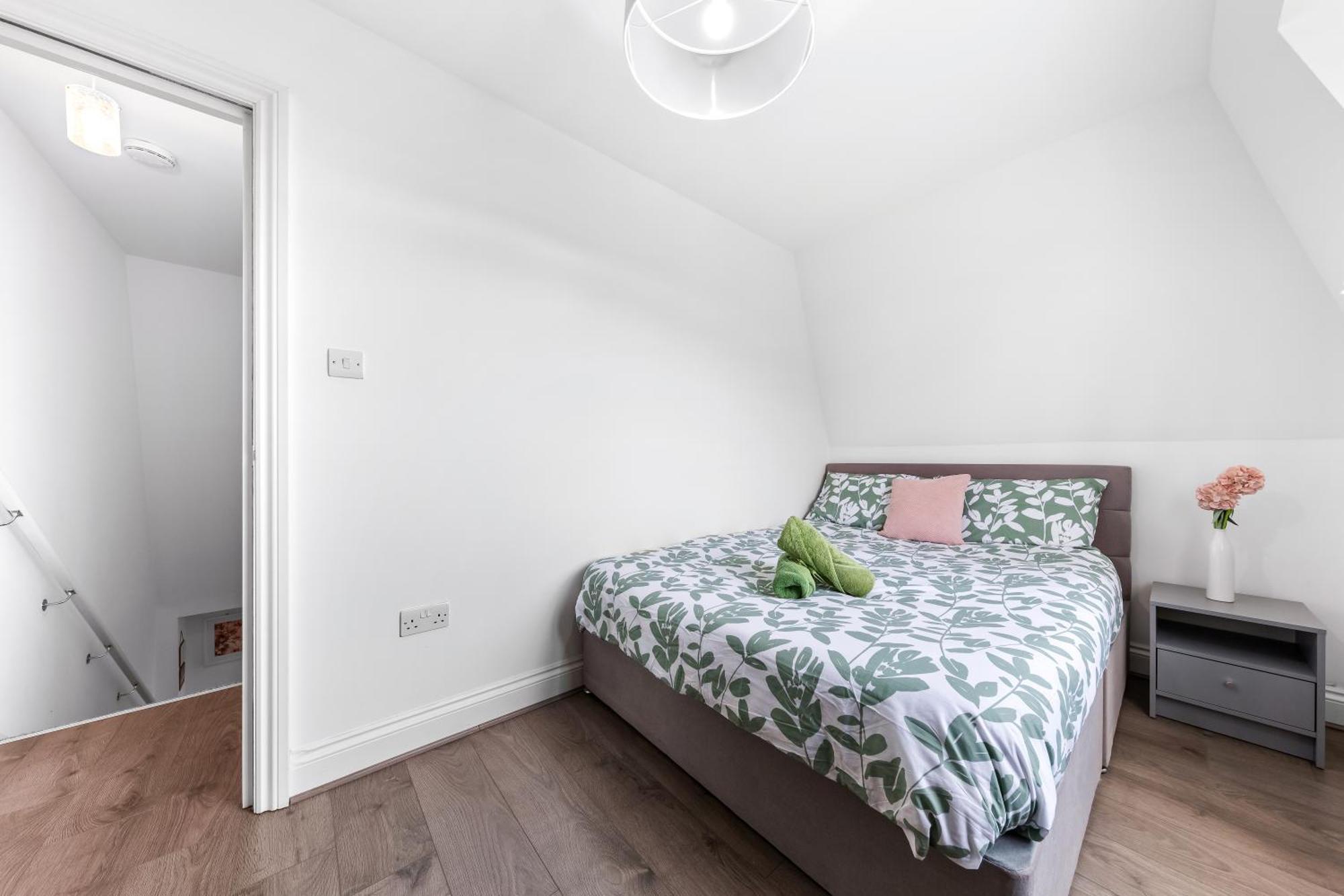 Central London Two Bedroom Serviced Apartment - Nine Elms Luxury Stay - Vauxhall & Westminster Extérieur photo