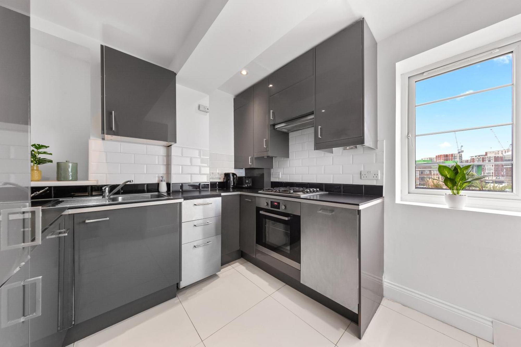 Central London Two Bedroom Serviced Apartment - Nine Elms Luxury Stay - Vauxhall & Westminster Extérieur photo