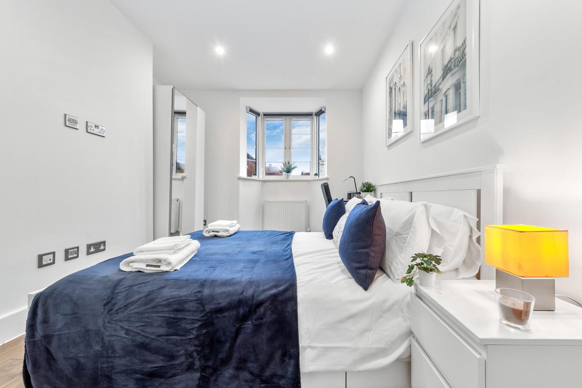 Central London Two Bedroom Serviced Apartment - Nine Elms Luxury Stay - Vauxhall & Westminster Extérieur photo